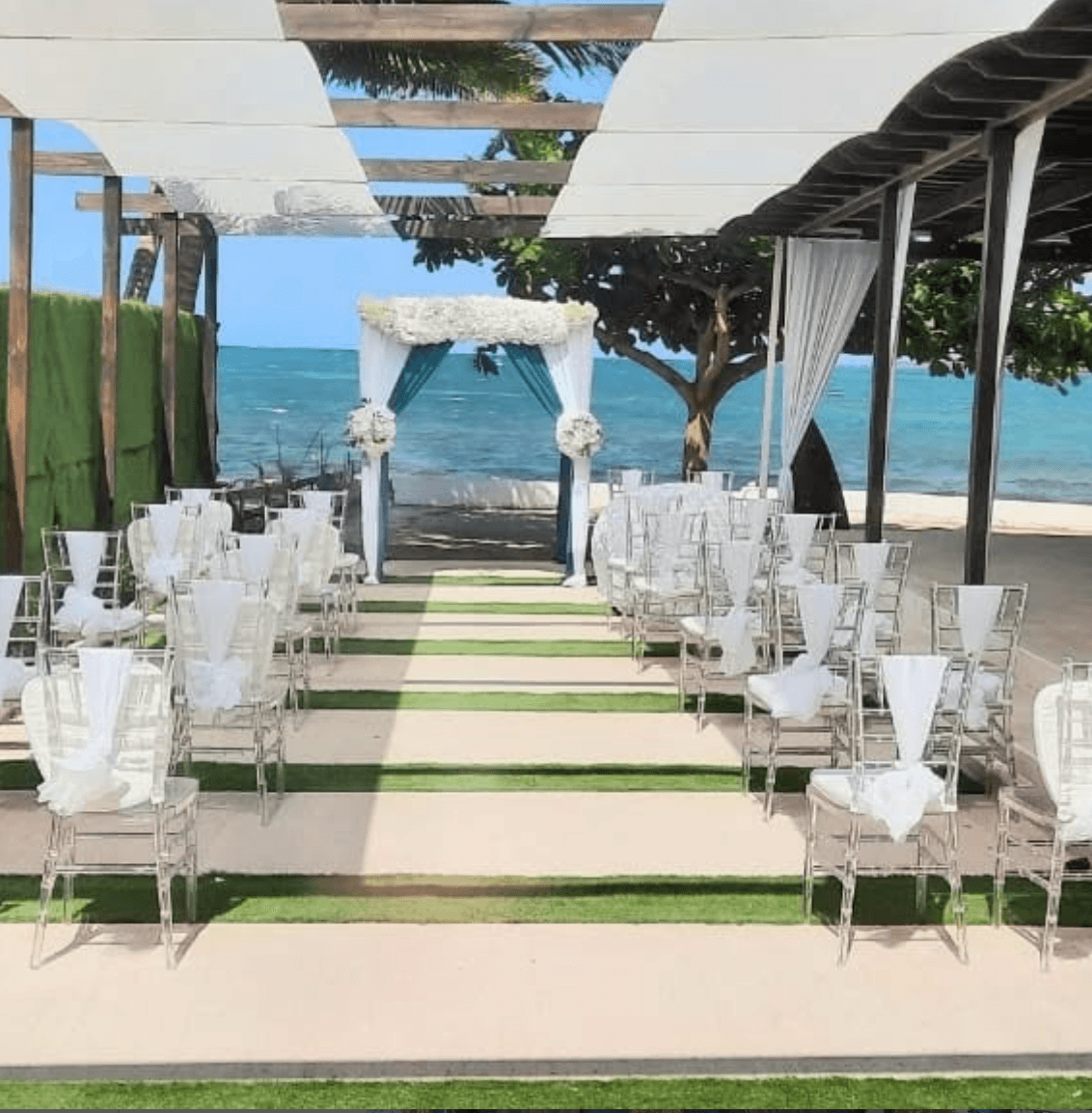 Beach wedding with green accents